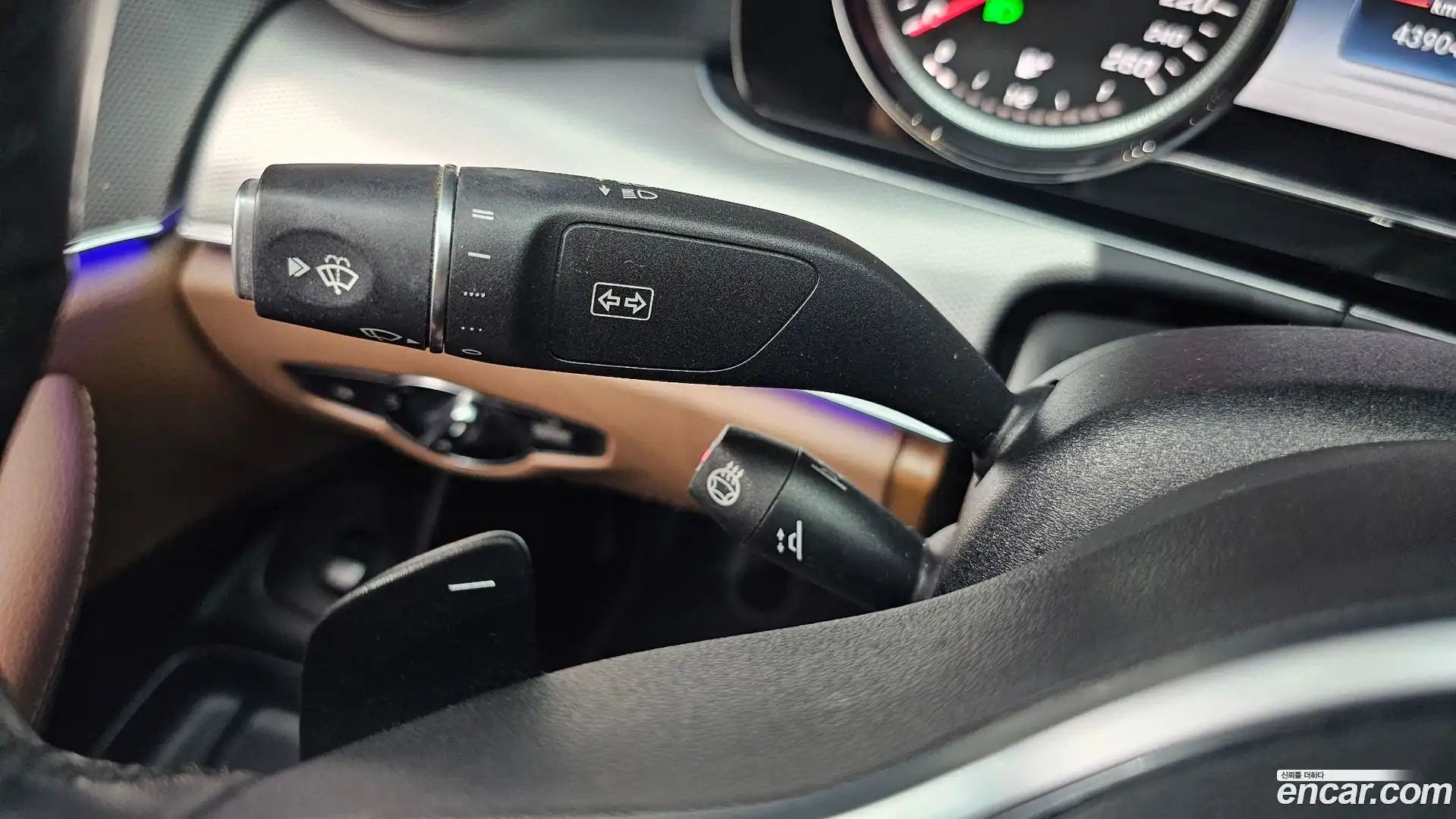 E-Class Mercedes-Benz 2019.5-OPTION-023