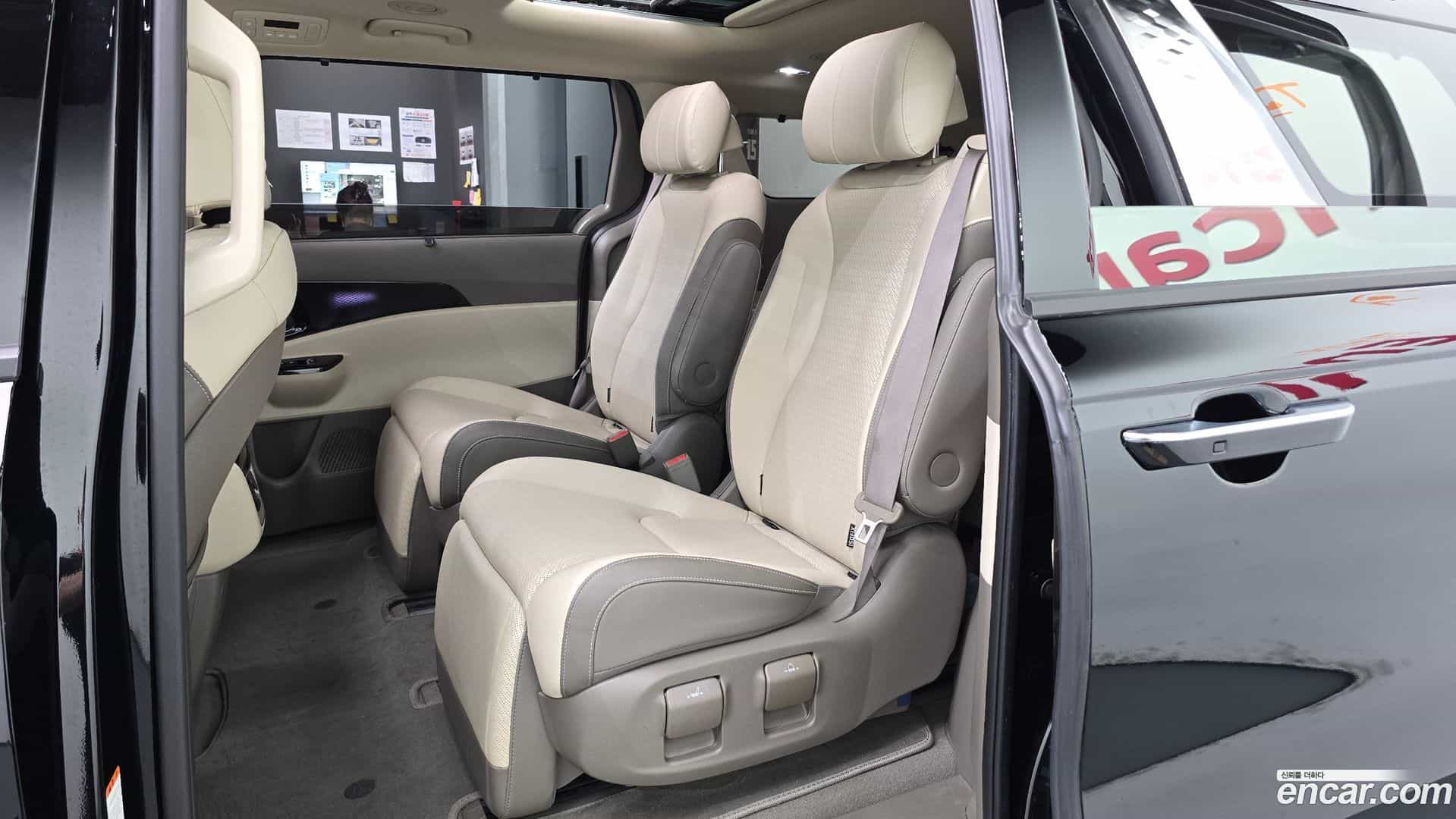 Canival Kia 2023.9-OPTION-015