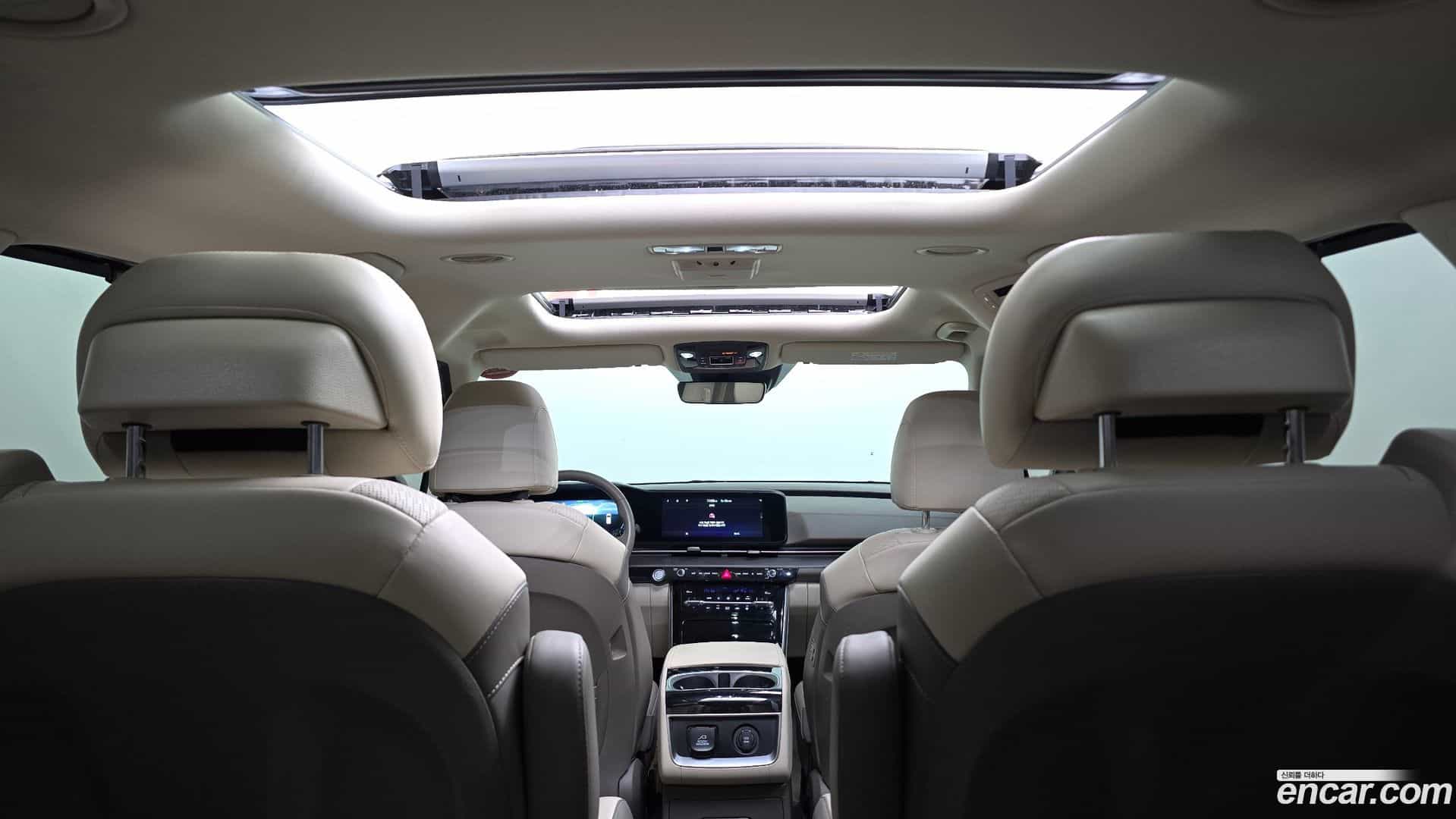 Canival Kia 2023.9-OPTION-024