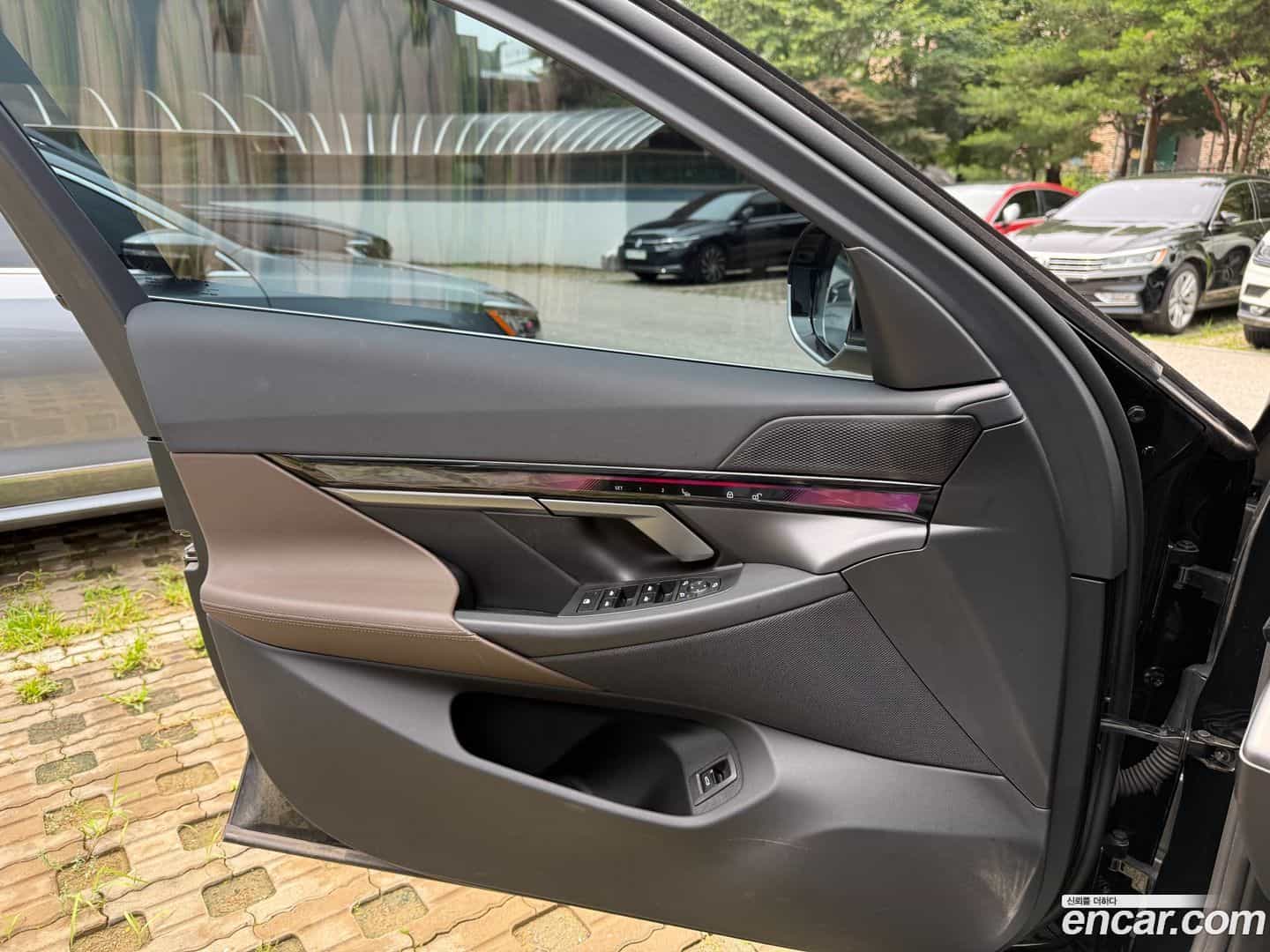 5-Series BMW 2025.5-OPTION-017