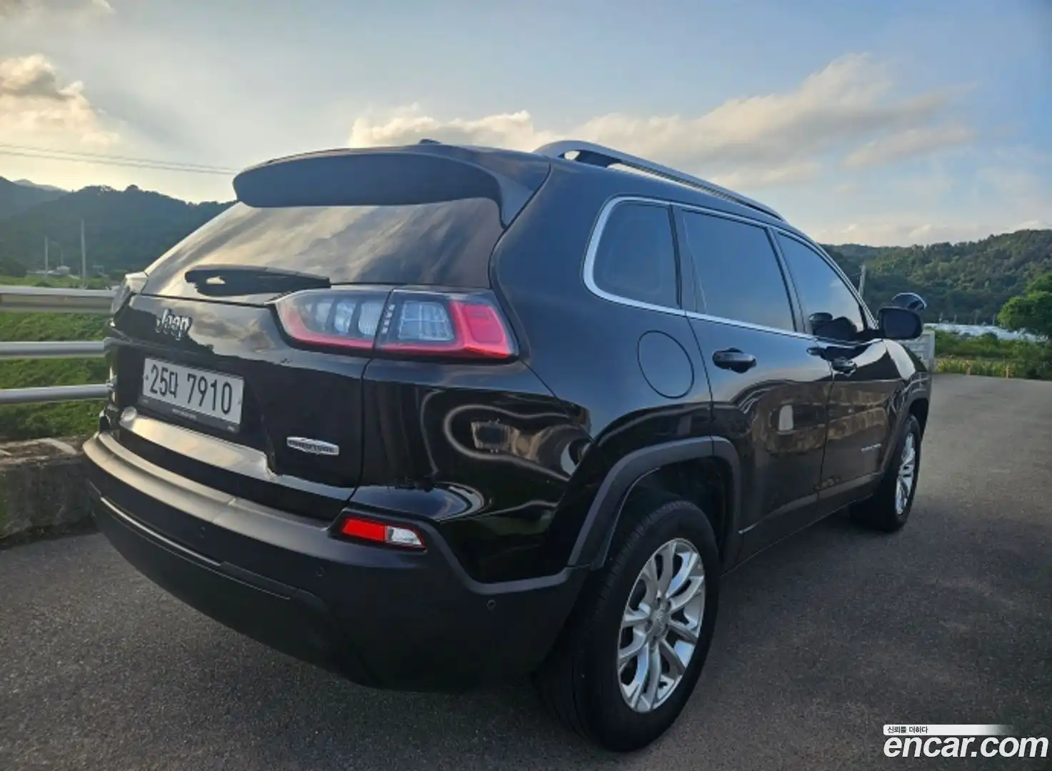 Cherokee Jeep 2018.11-OUTER-003