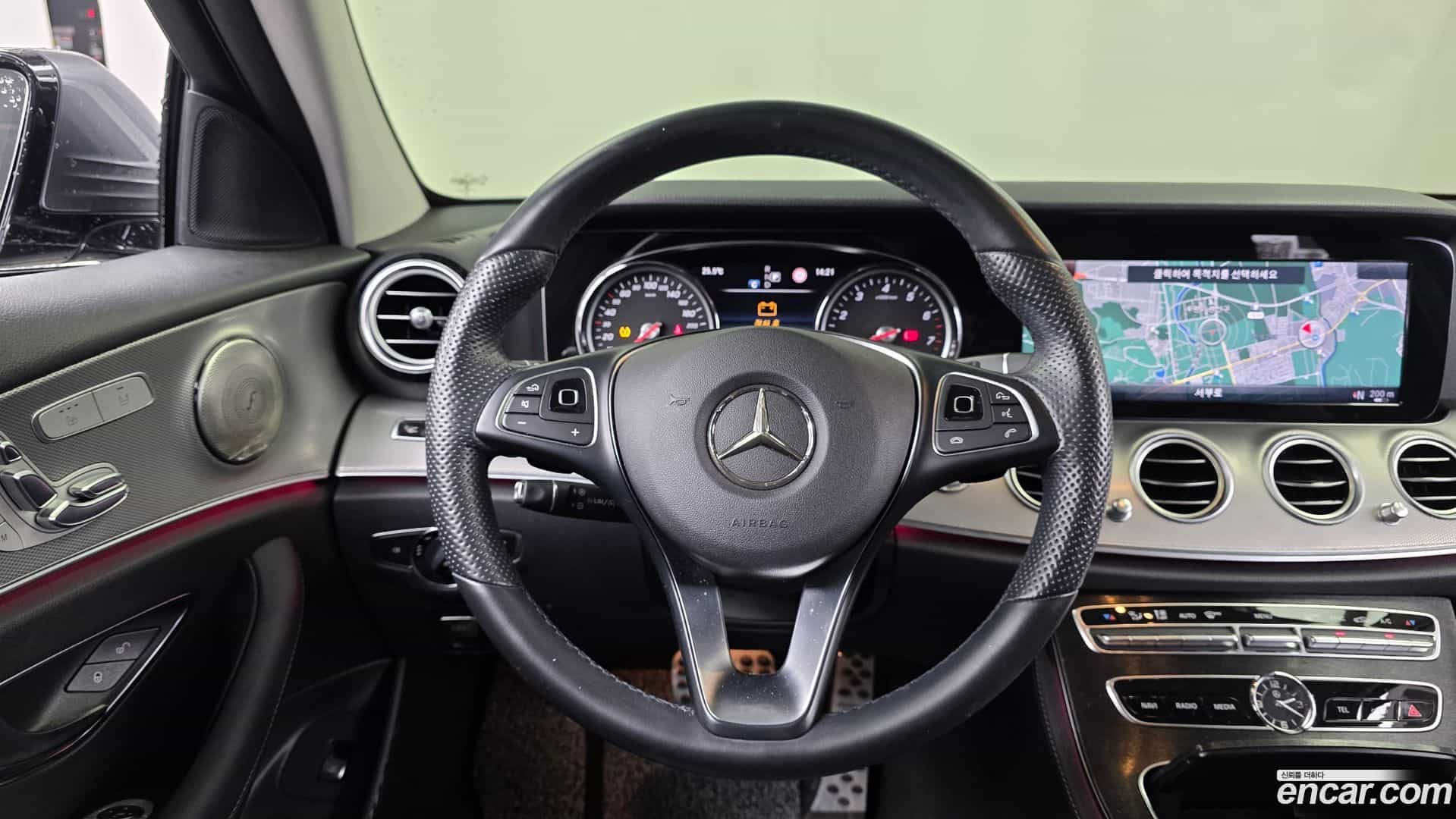 E-Class Mercedes-Benz 2017.1-OPTION-016