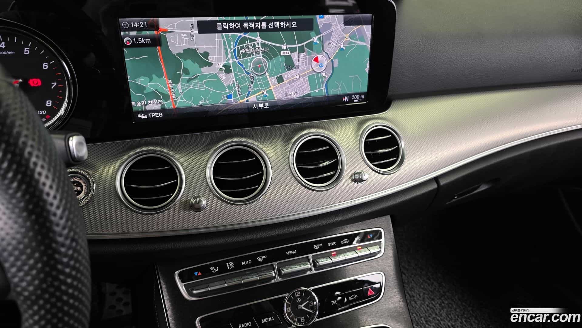 E-Class Mercedes-Benz 2017.1-OPTION-017