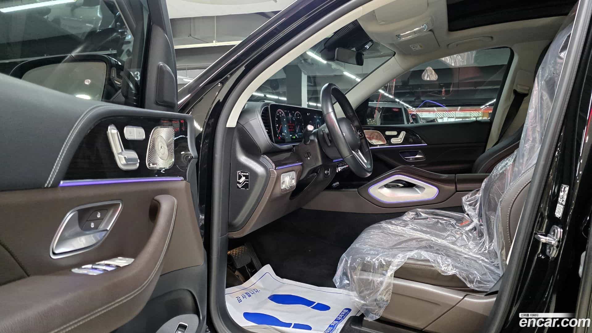 GLE-Class Mercedes-Benz 2022.9-INNER-007