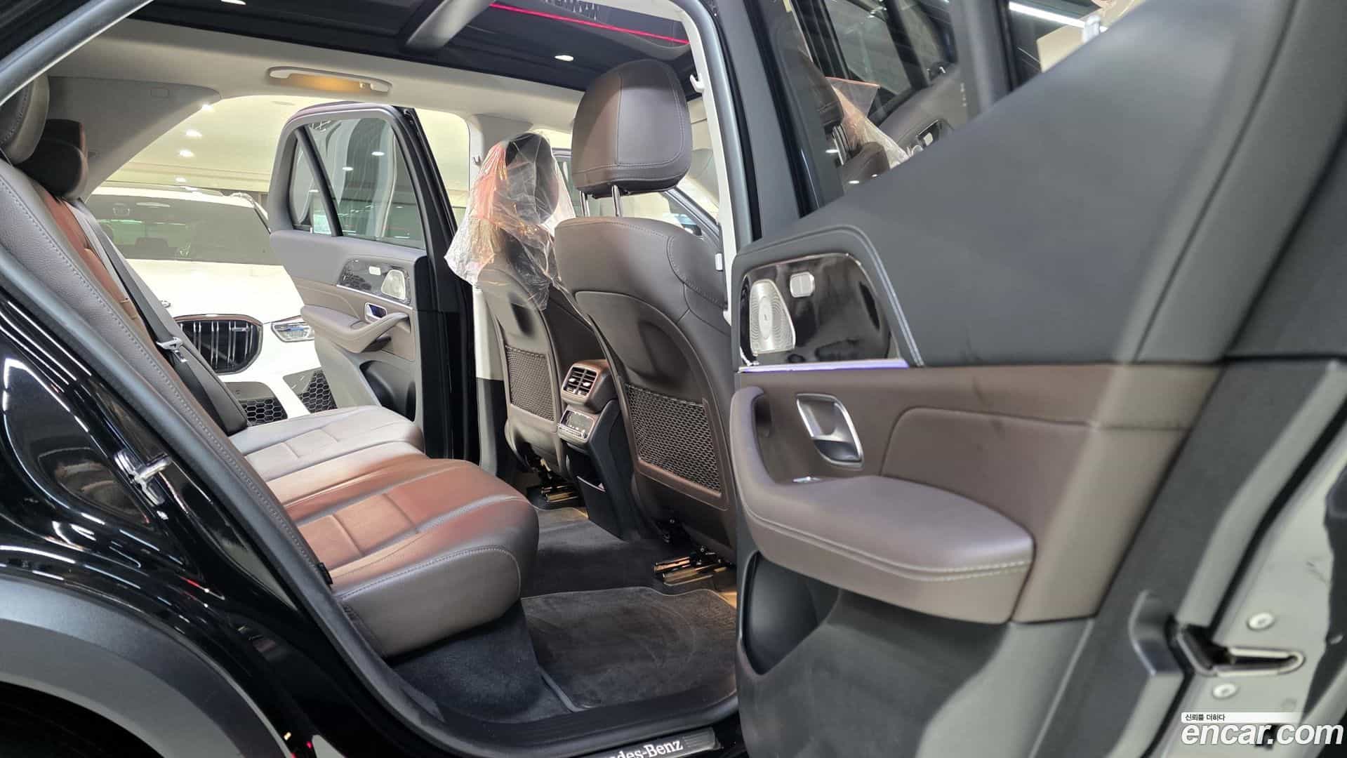 GLE-Class Mercedes-Benz 2022.9-INNER-008