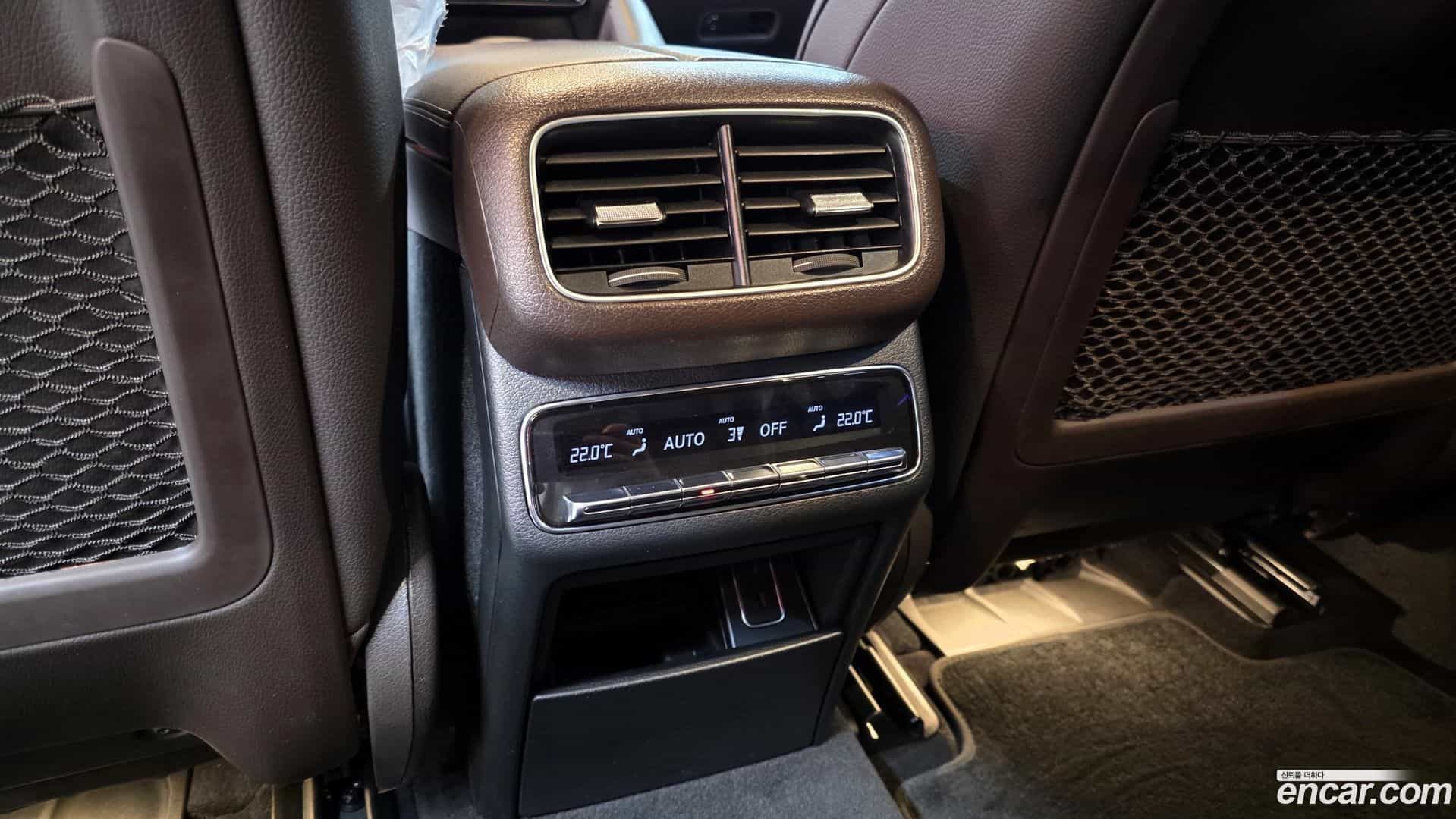 GLE-Class Mercedes-Benz 2022.9-OPTION-023
