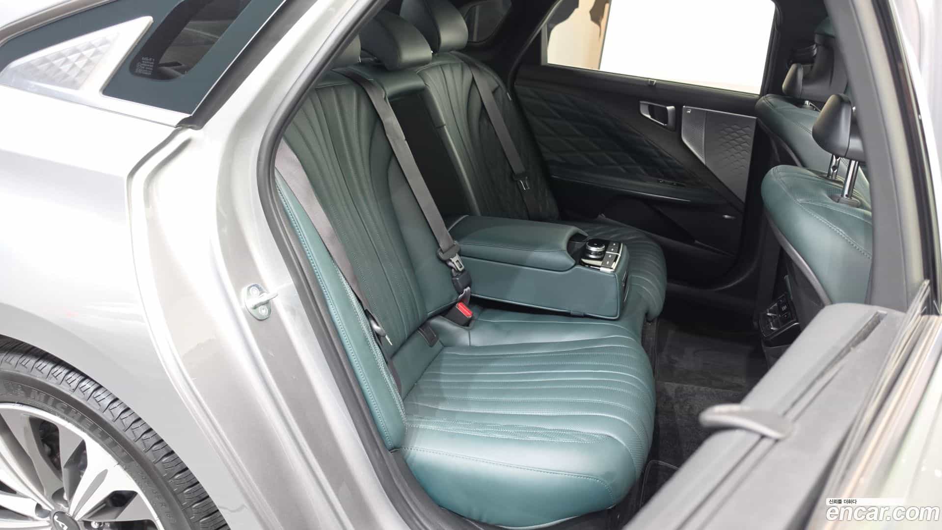 K8 Kia 2023.5-OPTION-016