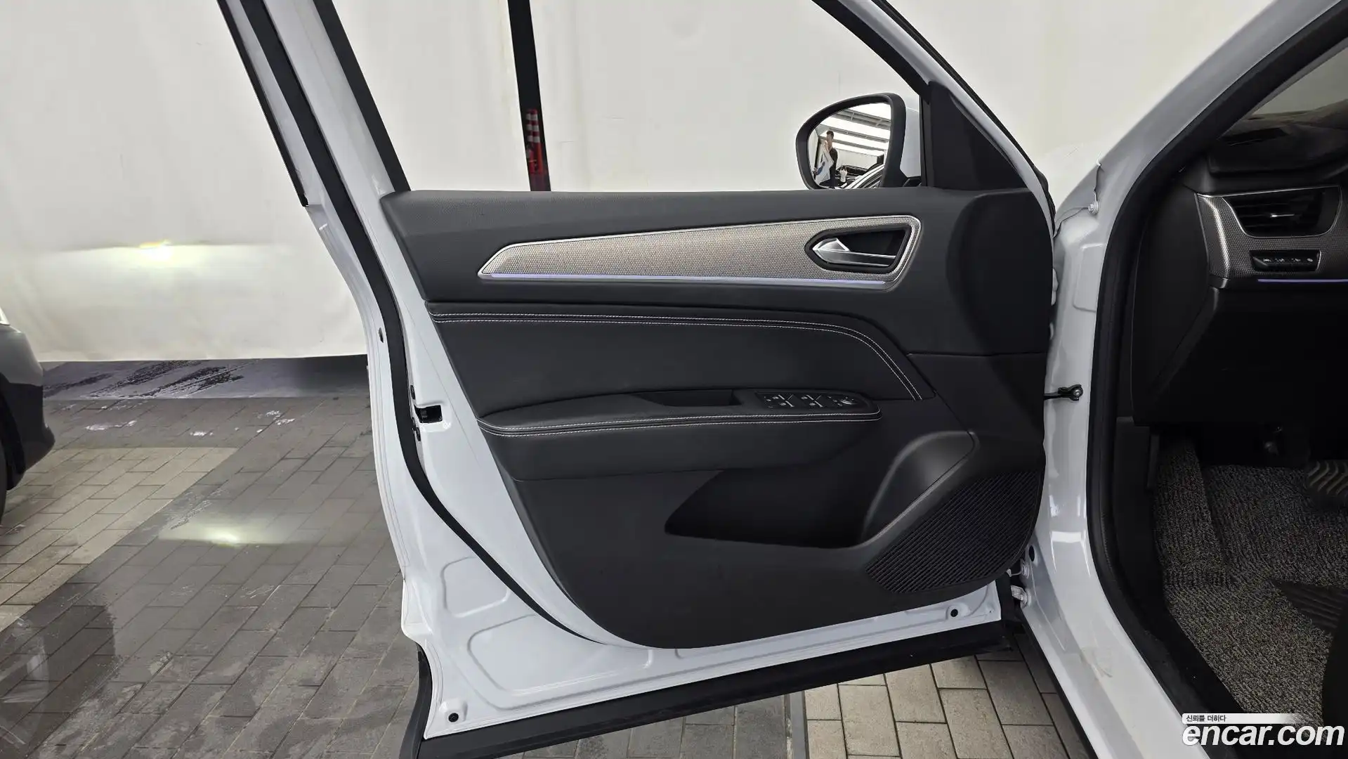 XM3 Renault Korea 2023.0-INNER-034