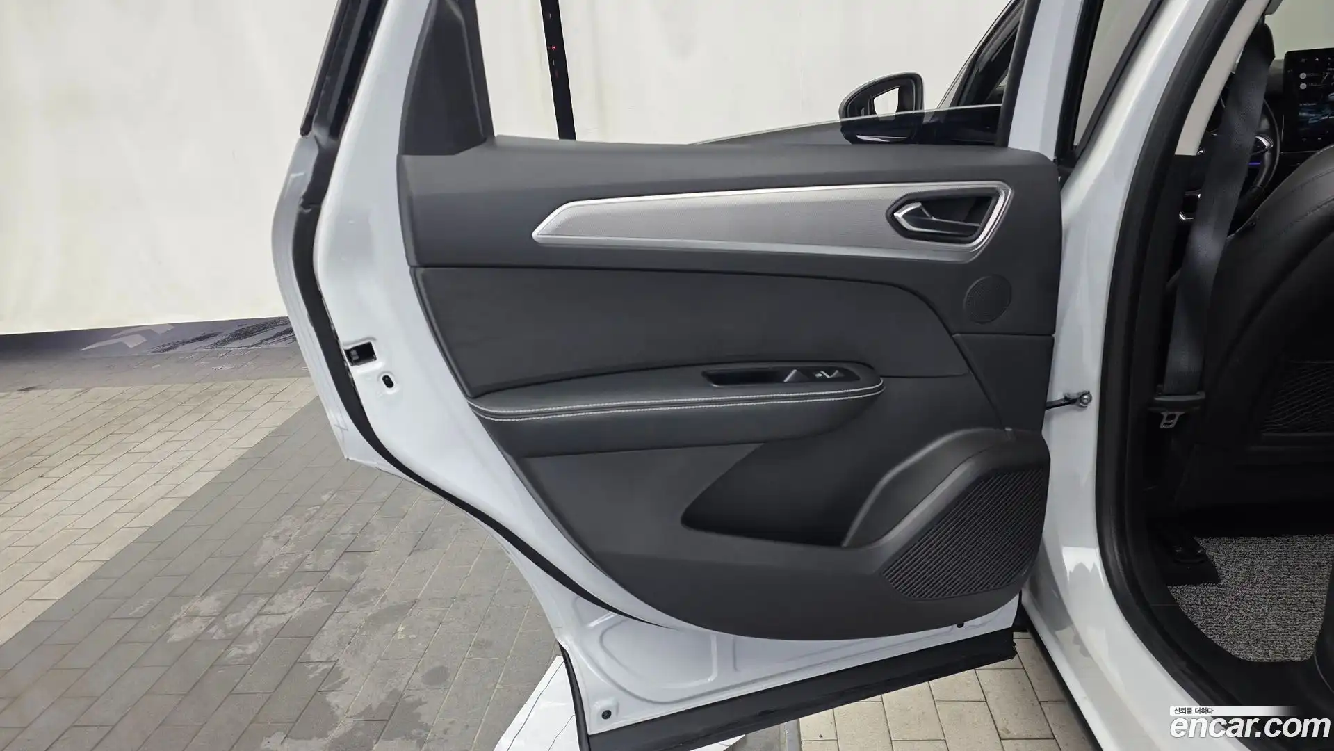 XM3 Renault Korea 2023.0-INNER-035