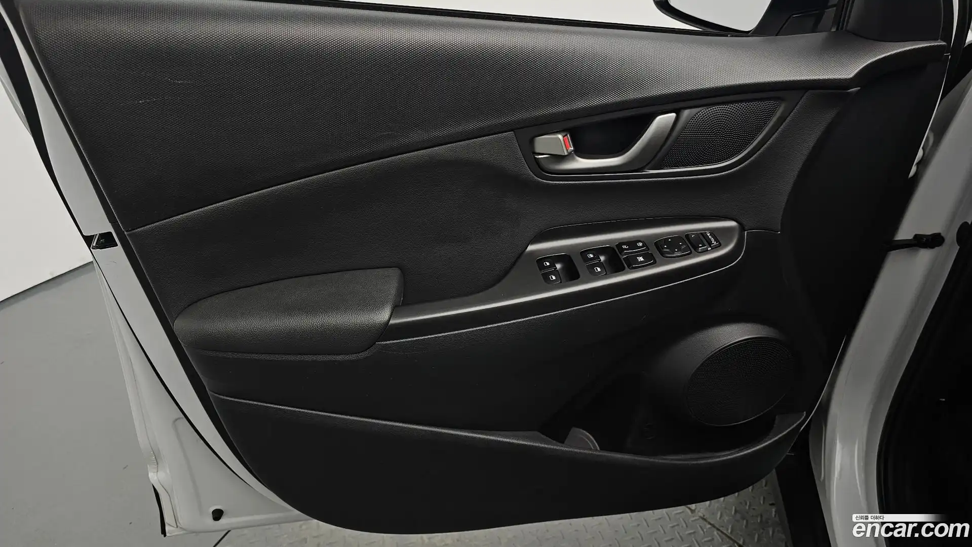 Kona Hyundai 2018.10-INNER-034