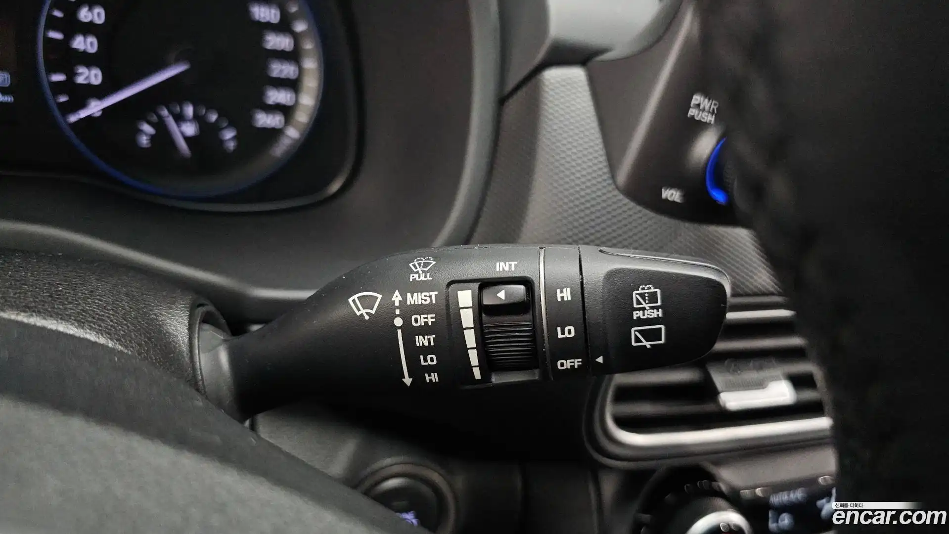 Kona Hyundai 2018.10-OPTION-040