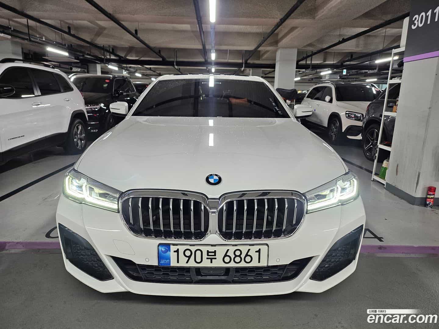 5-Series BMW 2022.7-OUTER-001