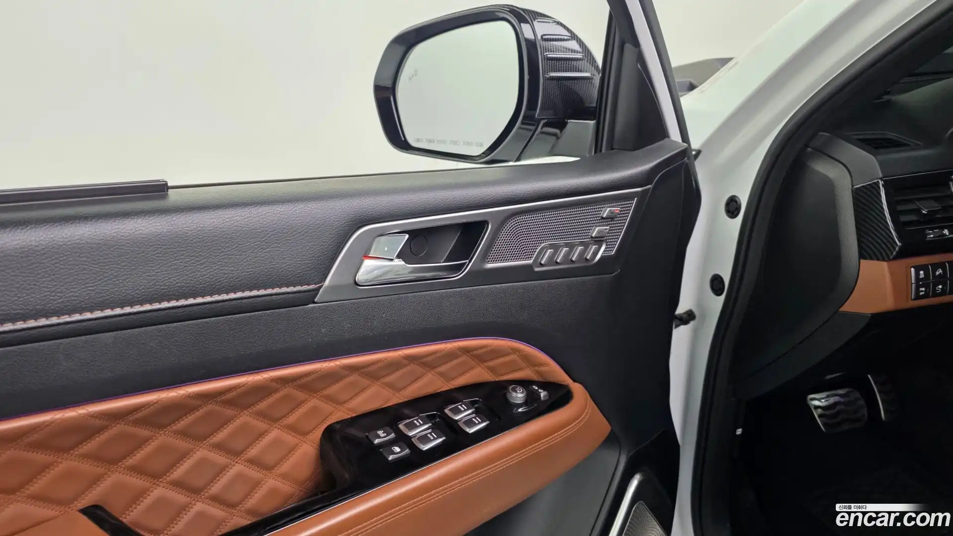 Rexton KG Mobility 2018.10-OPTION-049