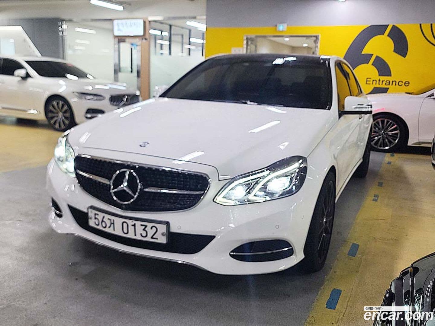 Main__Slider__Photo:E-Class Mercedes-Benz 2015.11-0