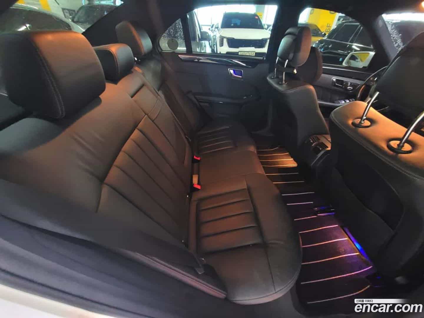 E-Class Mercedes-Benz 2015.11-OPTION-015