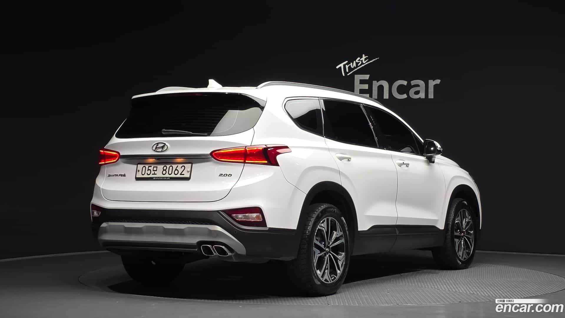 Santafe Hyundai 2018.2-OUTER-002