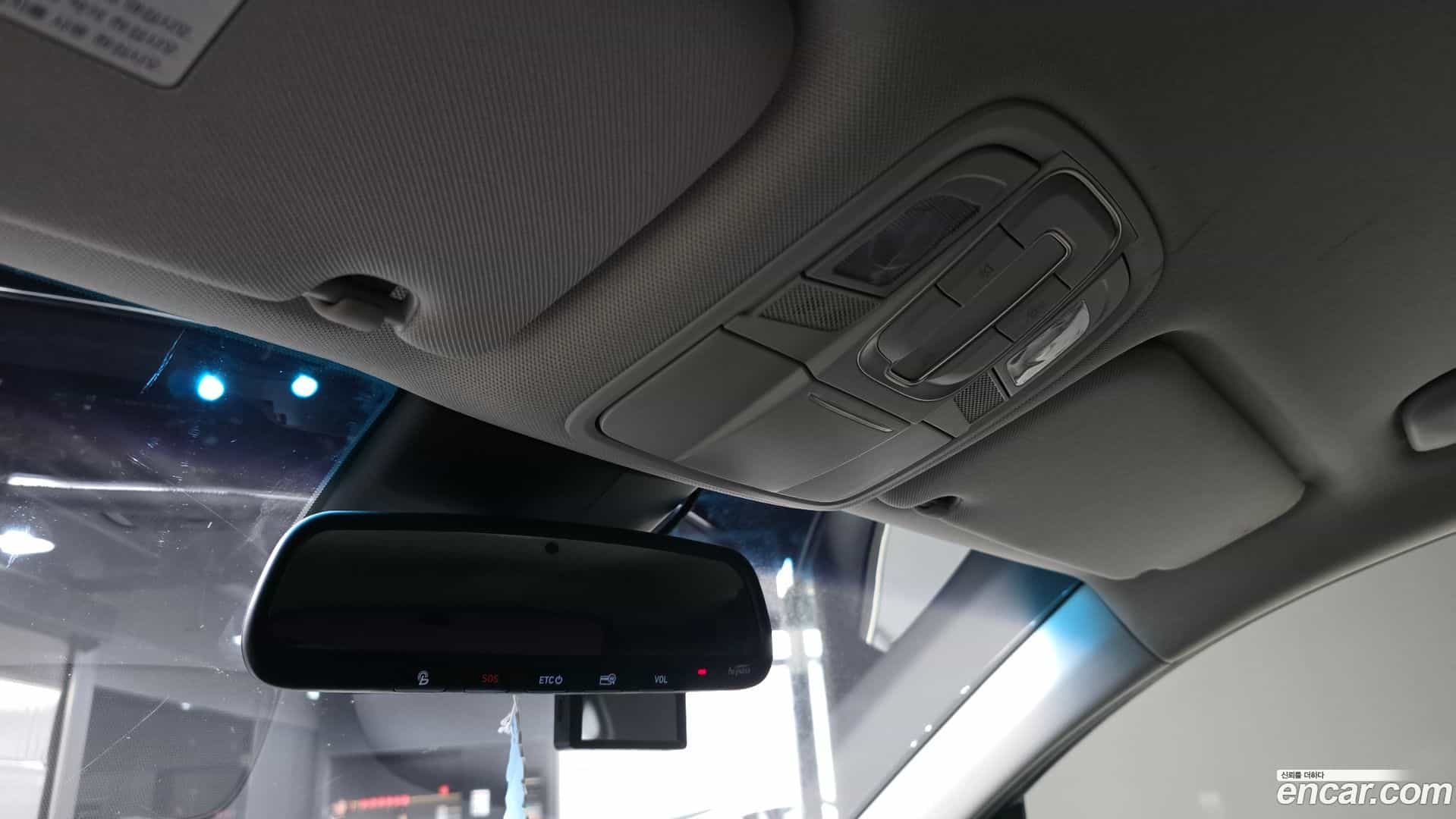 Santafe Hyundai 2018.2-OPTION-022