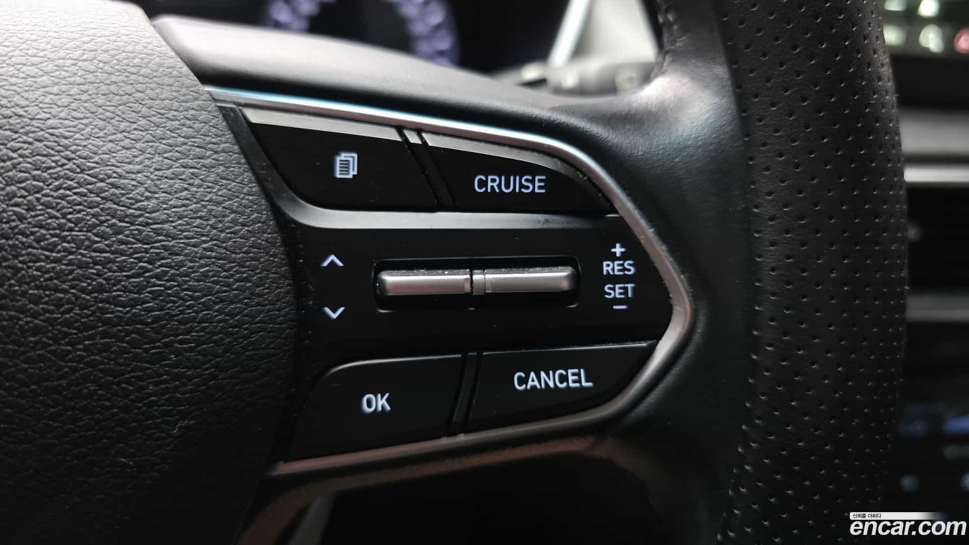 Santafe Hyundai 2018.2-OPTION-040