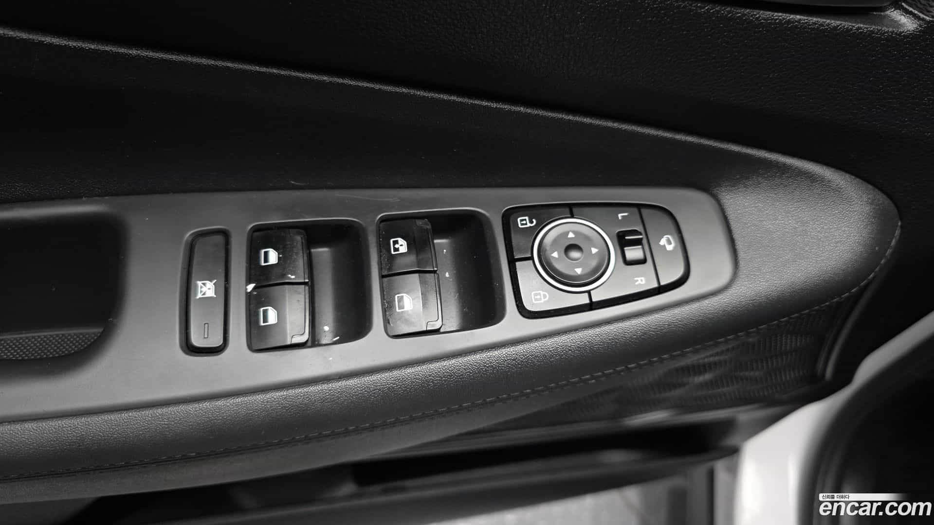 Santafe Hyundai 2018.2-OPTION-043