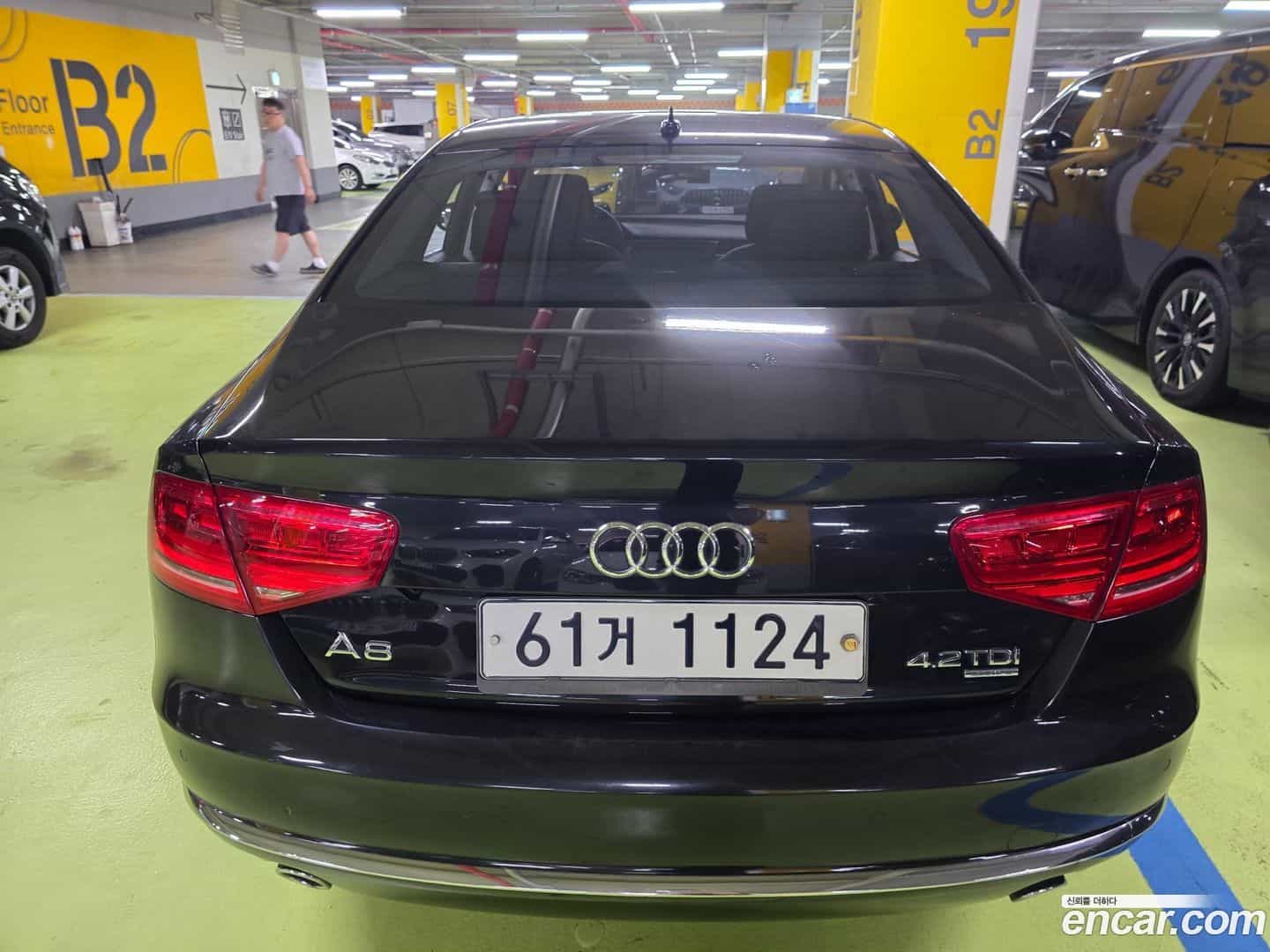 A8 Audi 2013.1-OUTER-005