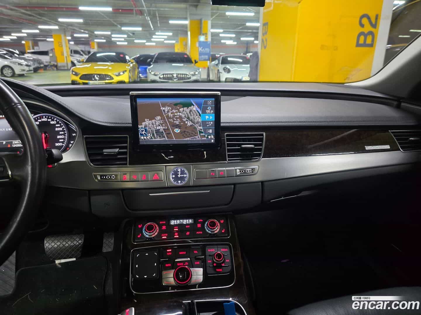 A8 Audi 2013.1-INNER-009