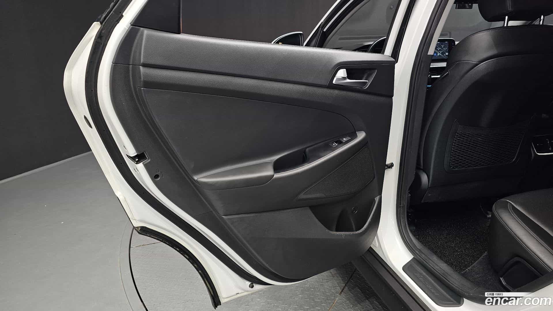 Tucson Hyundai 2019.1-INNER-035