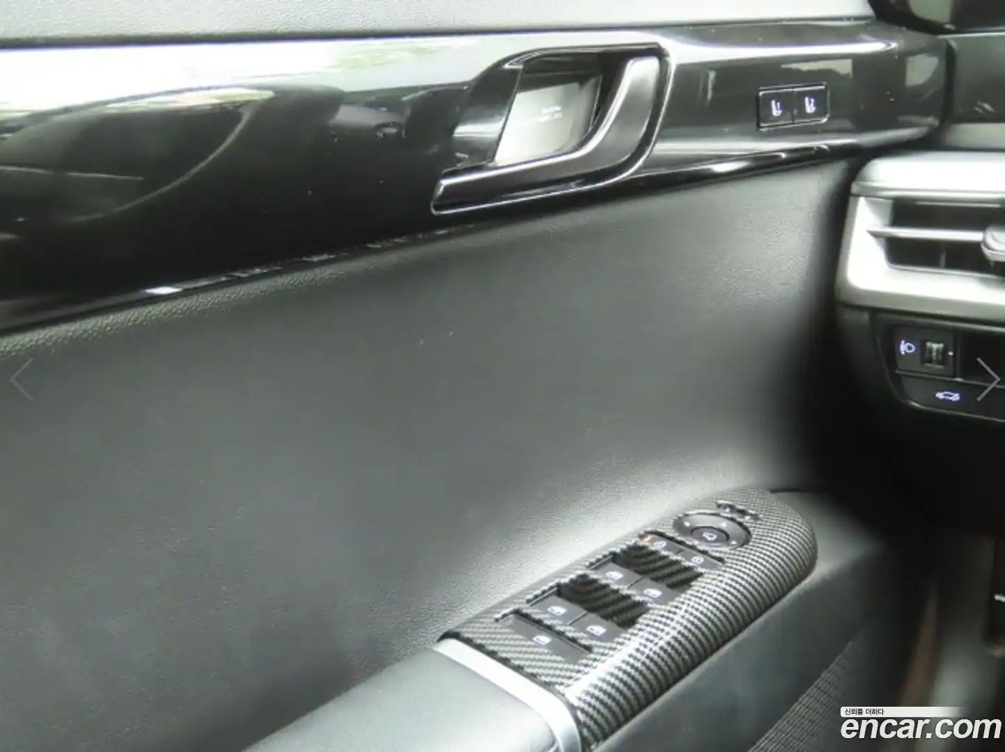 Grandeur Hyundai 2023.8-OPTION-017