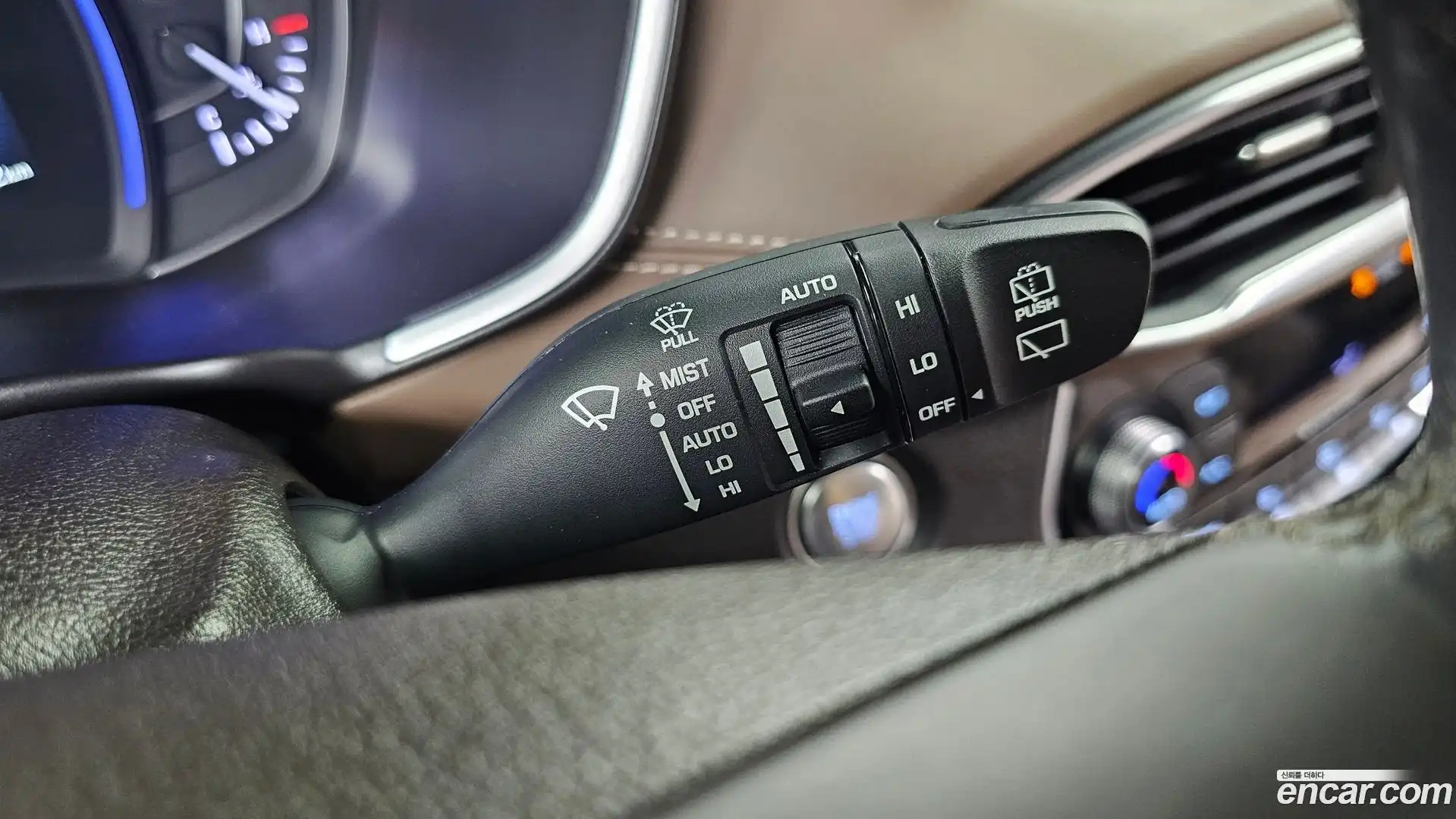 Santafe Hyundai 2019.7-OPTION-041