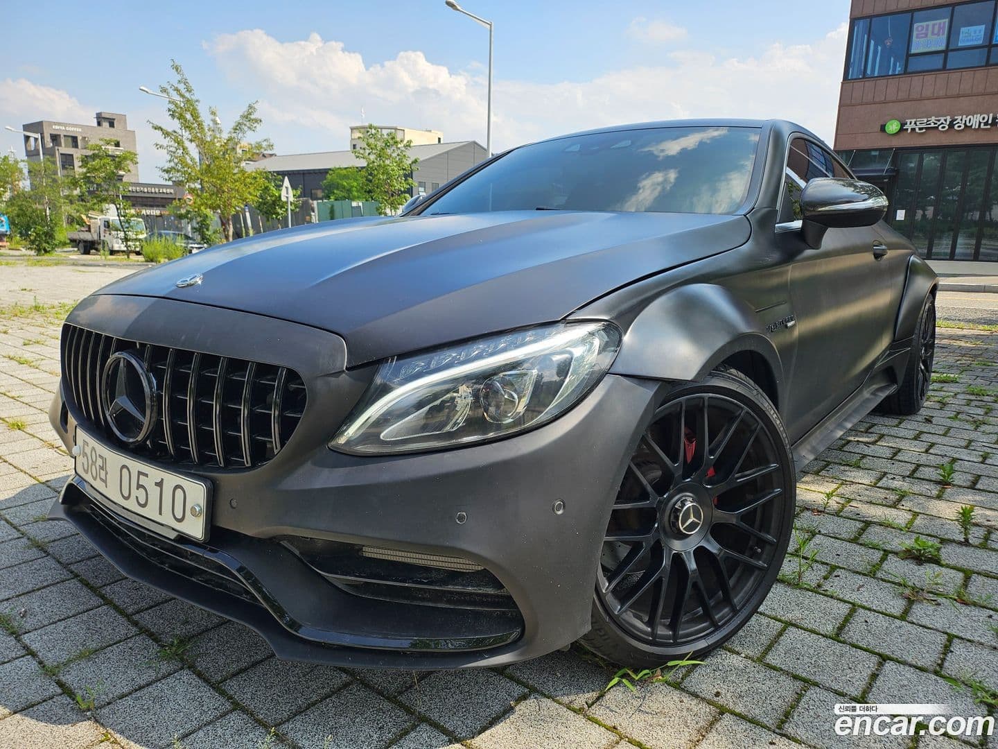 Main__Slider__Photo:C-Class Mercedes-Benz 2016.6-0