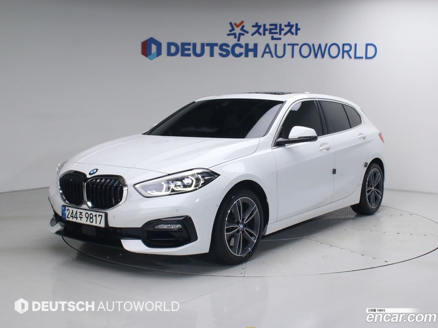 Main__Slider__Photo:1-Series BMW 2021.7-0