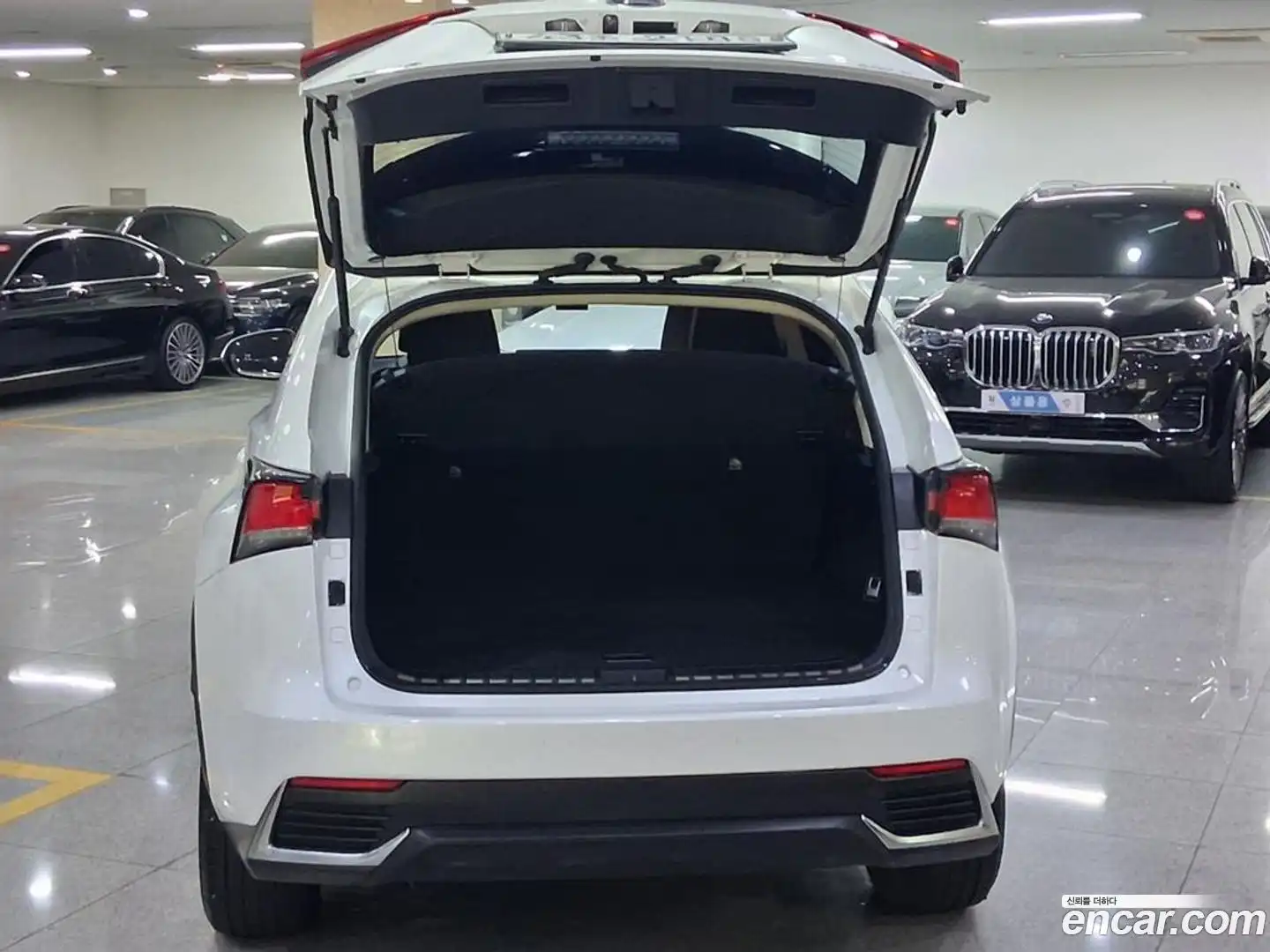 NX Lexus 2018.3-OUTER-005