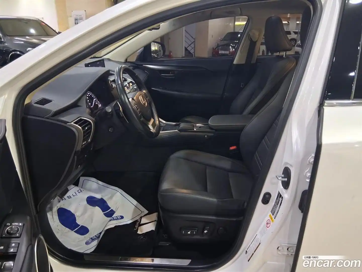 NX Lexus 2018.3-INNER-008