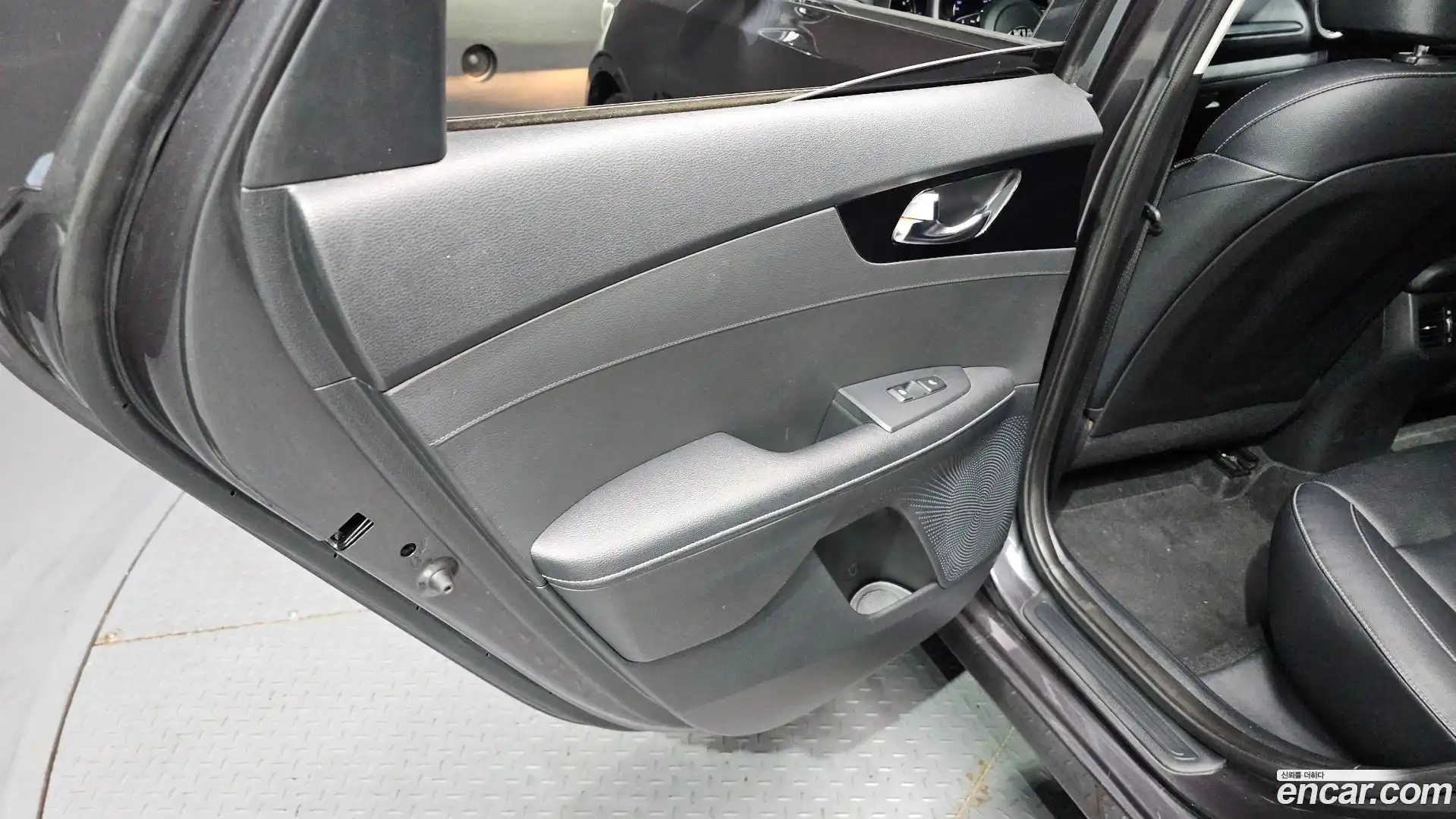 K3 Kia 2020.5-INNER-035