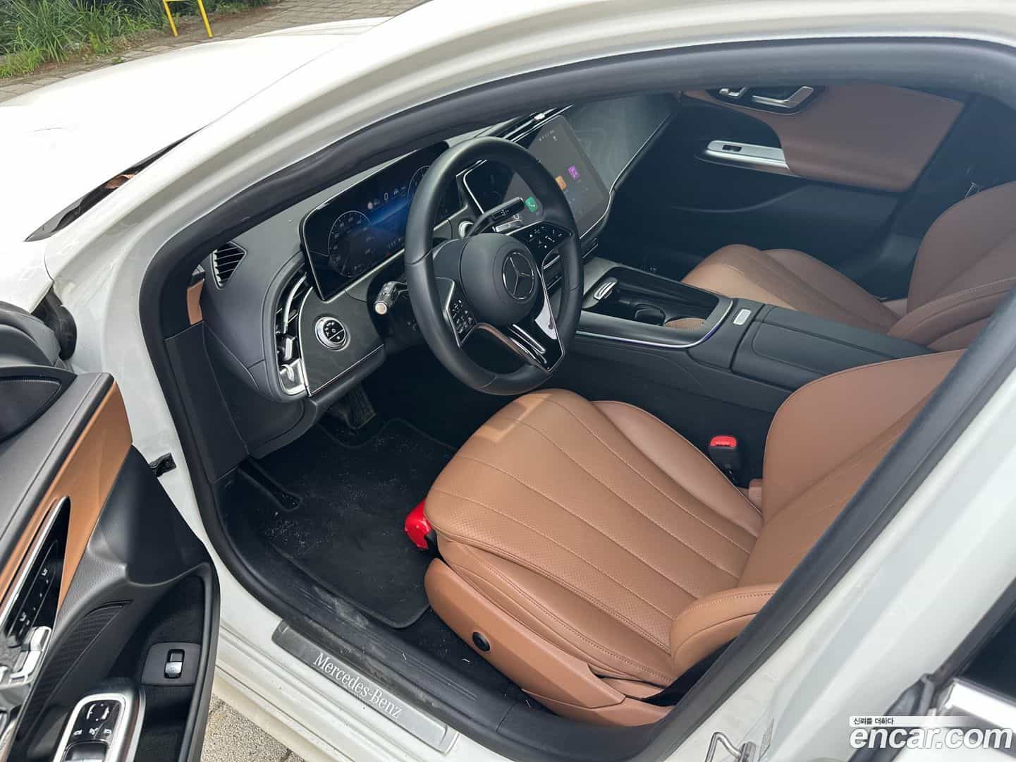 E-Class Mercedes-Benz 2024.9-OPTION-018