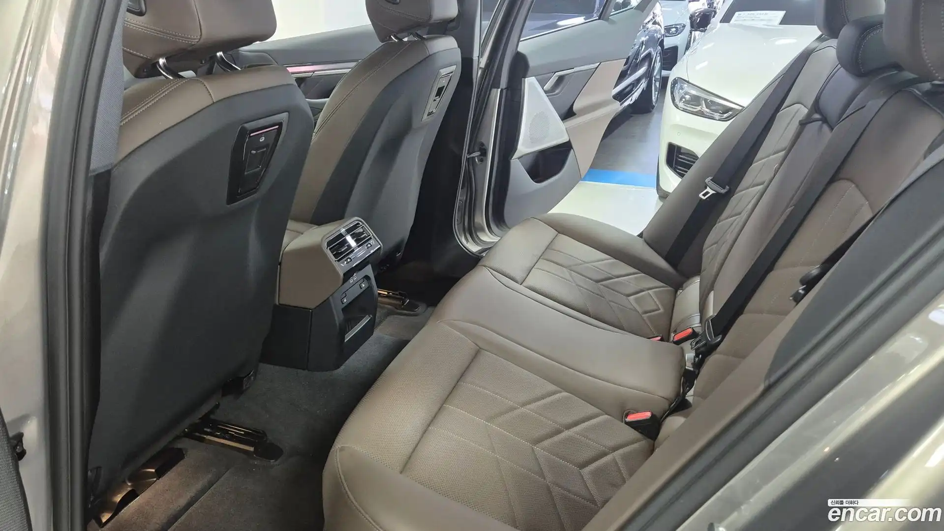 5-Series BMW 2025.6-OPTION-015