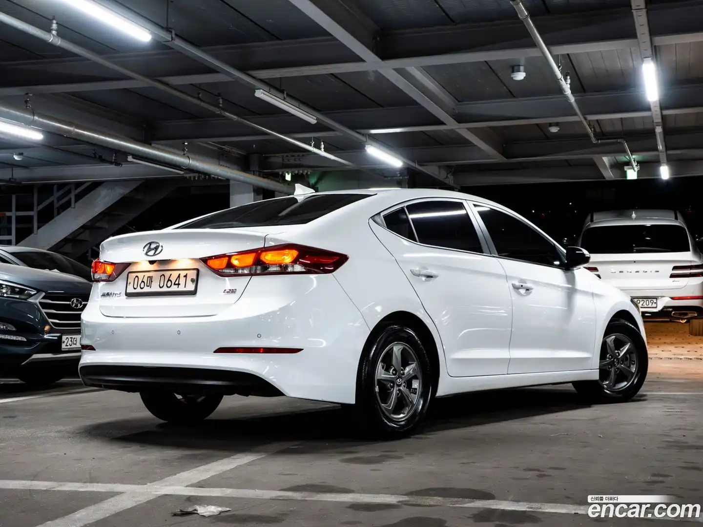 AVANTE Hyundai 2015.10-OUTER-002