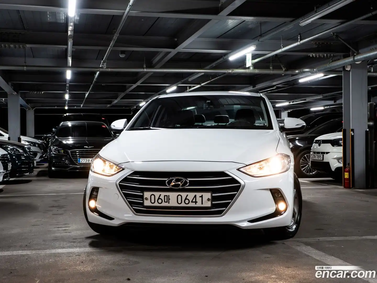 AVANTE Hyundai 2015.10-OUTER-003