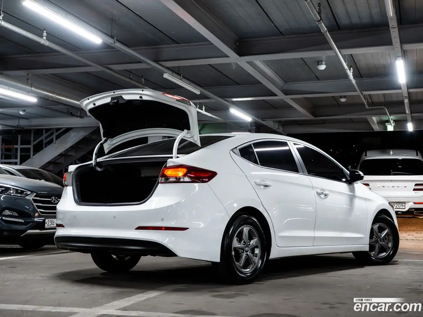 AVANTE Hyundai 2015.10-OPTION-022