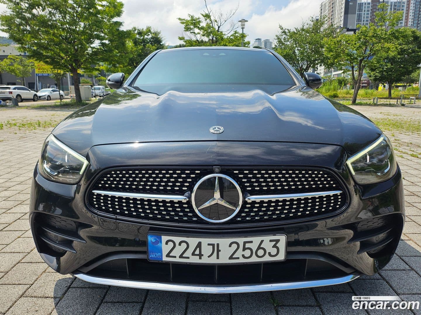 Main__Slider__Photo:E-Class Mercedes-Benz 2020.10-0
