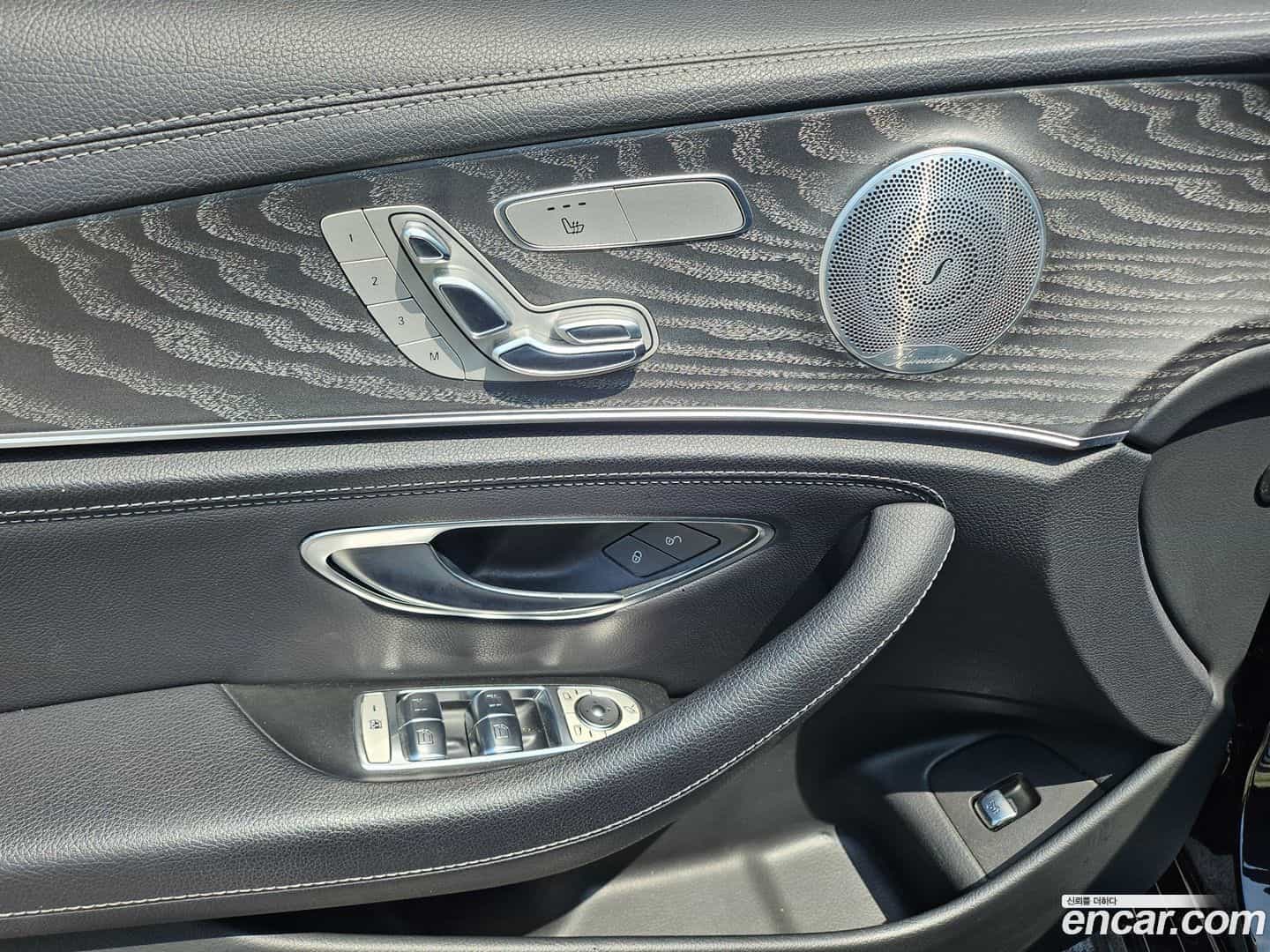 E-Class Mercedes-Benz 2020.10-OPTION-015
