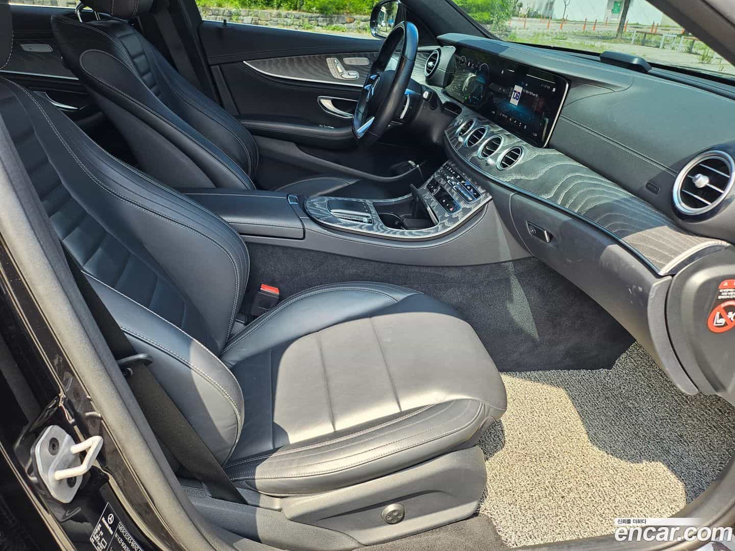 E-Class Mercedes-Benz 2020.10-OPTION-016