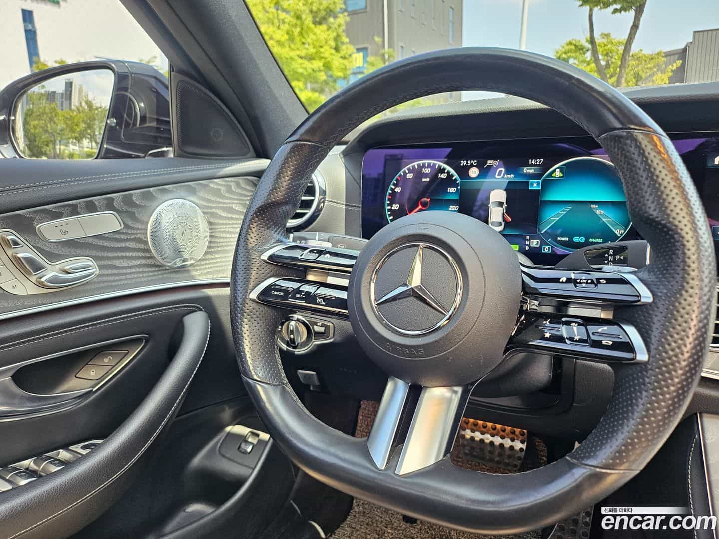 E-Class Mercedes-Benz 2020.10-OPTION-022