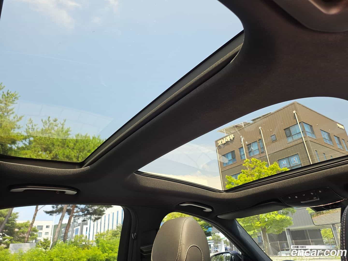 E-Class Mercedes-Benz 2020.10-OPTION-023