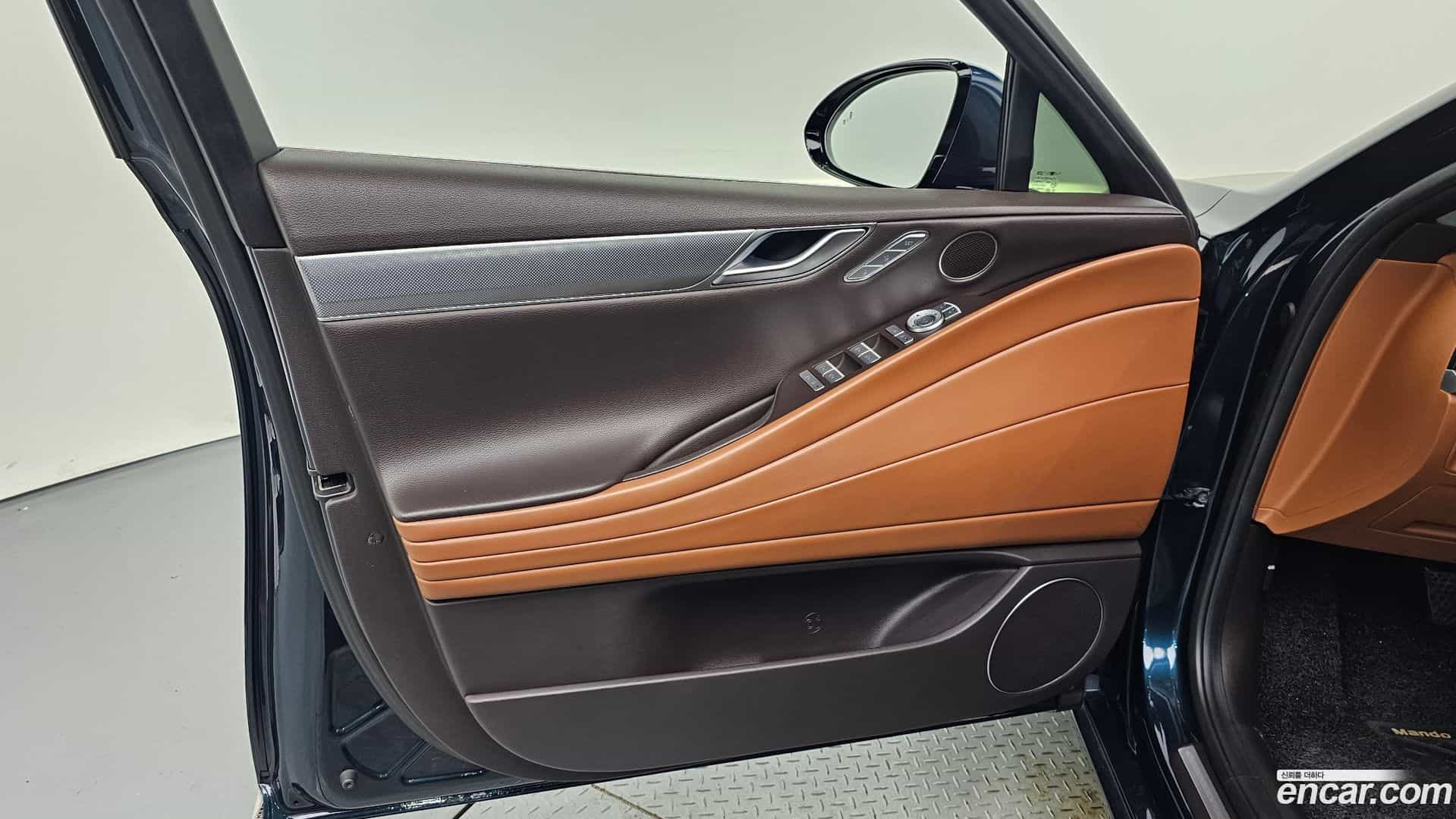 G80 Genesis 2021.1-INNER-034