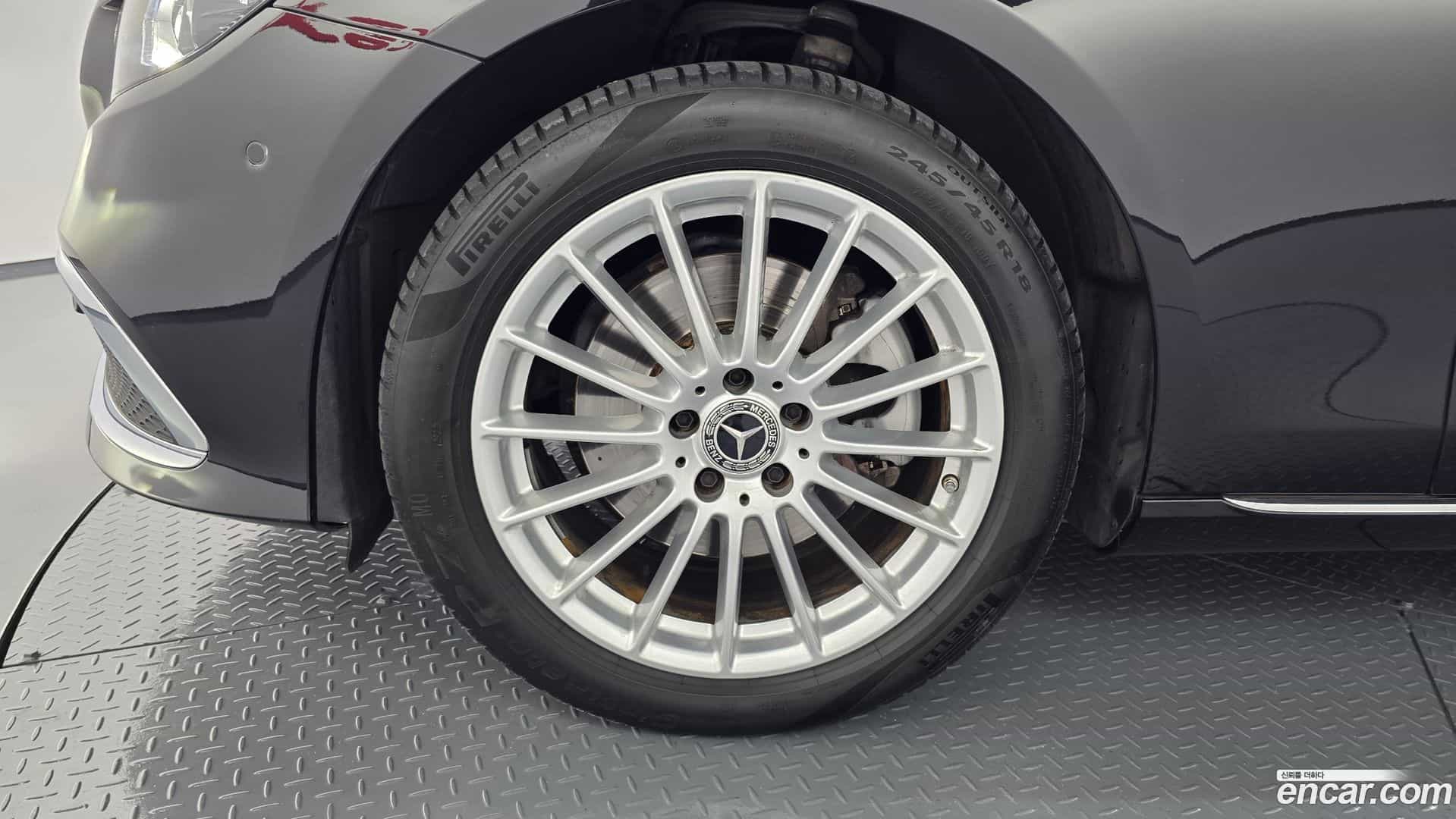 E-Class Mercedes-Benz 2022.11-OUTER-005