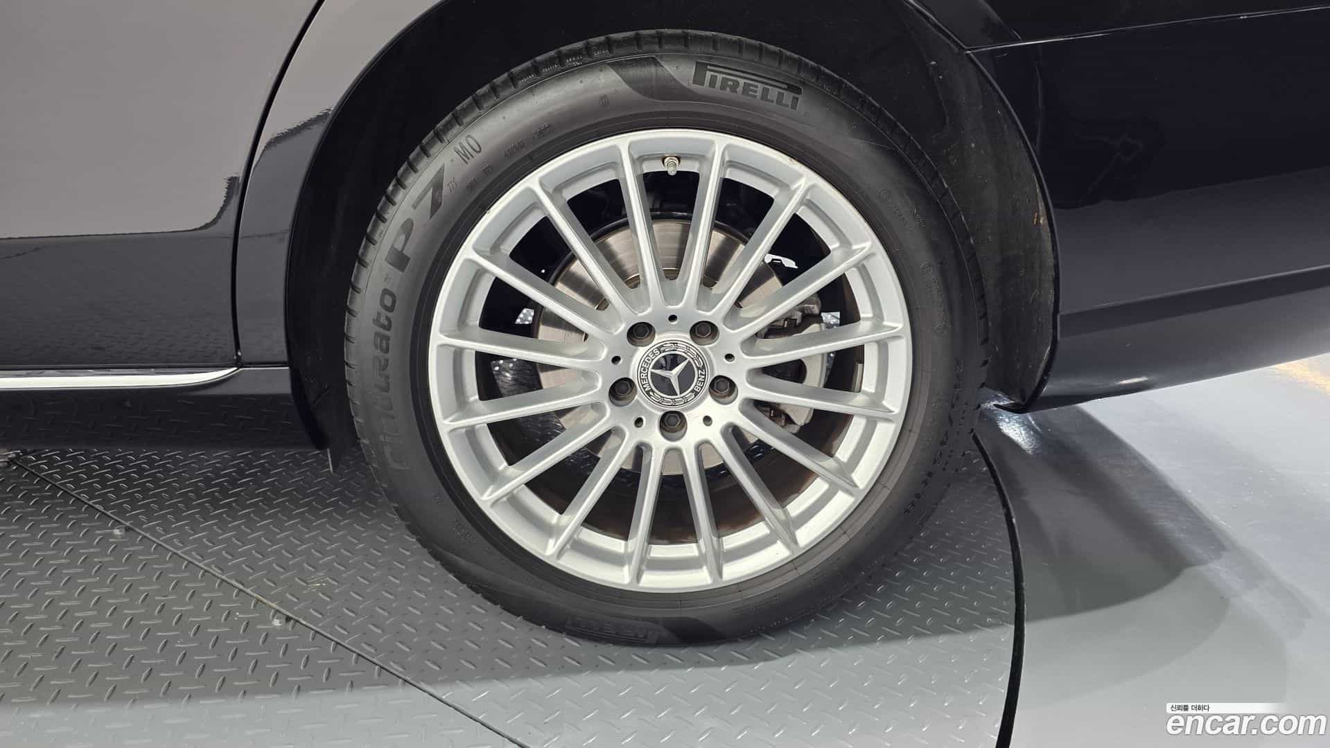 E-Class Mercedes-Benz 2022.11-OUTER-031