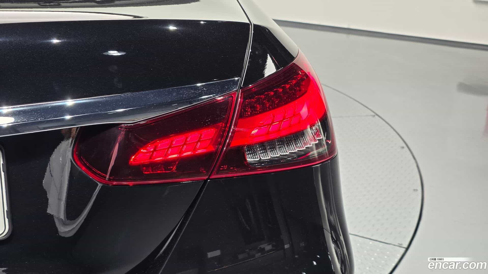 E-Class Mercedes-Benz 2022.11-OUTER-033