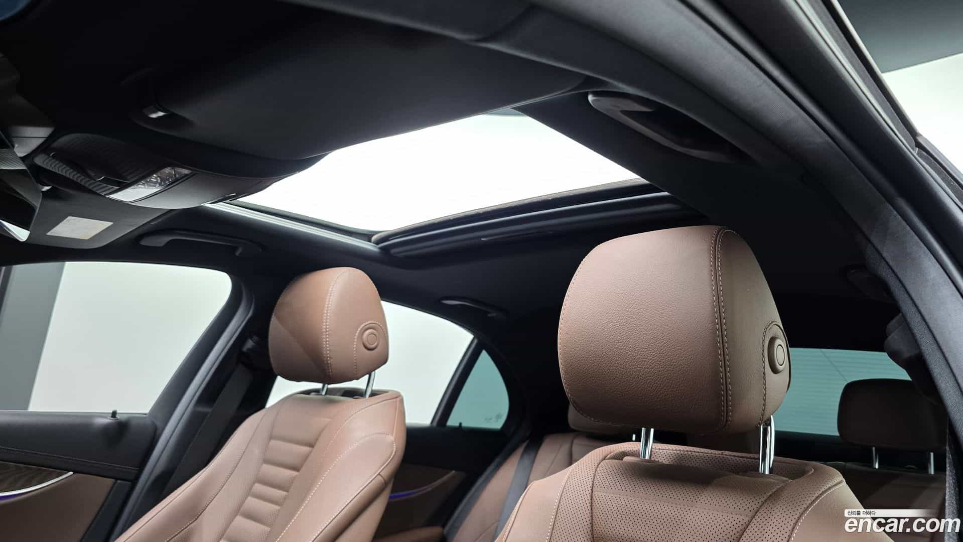 E-Class Mercedes-Benz 2022.11-OPTION-047