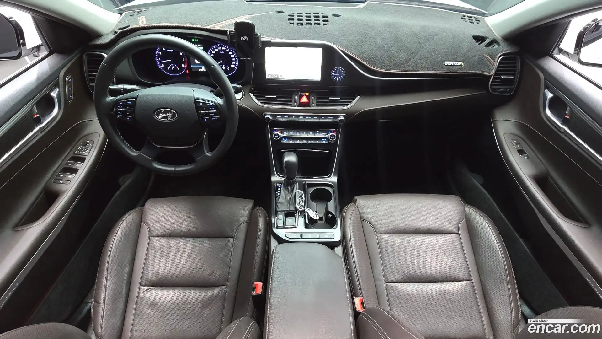 Grandeur Hyundai 2018.0-INNER-007