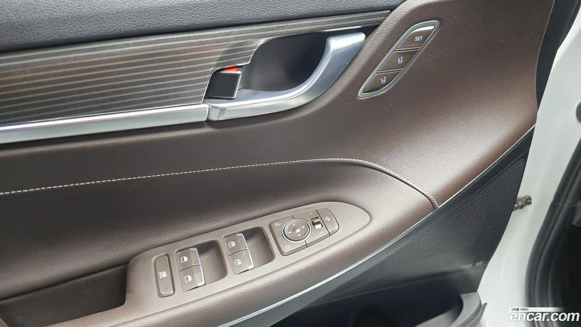 Grandeur Hyundai 2018.0-OPTION-017